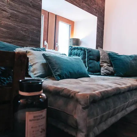 Demimaisons 度假居 *